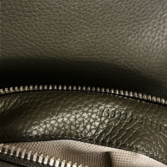 Green Jumbo GG Embossed Leather Medium Flap Messenger Bag used photo shoot - Picture 8 of 10